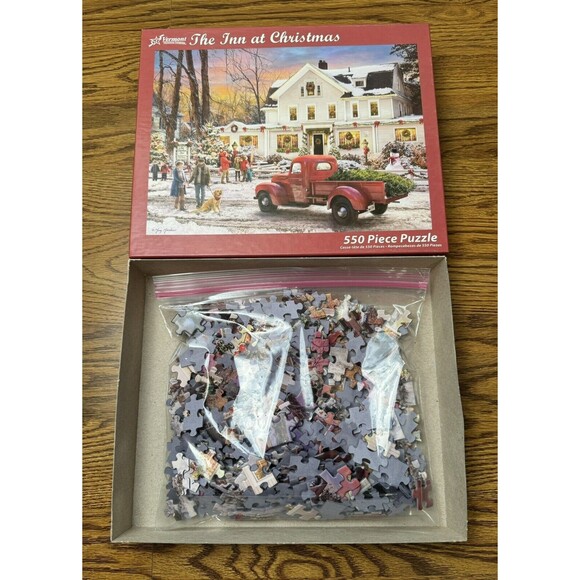 Vermont Christmas Company The Inn at Christmas‎ 550 Piece Jigsaw Puzzle - Picture 8 of 8